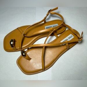 NWT🌷Steve Madden Tan Gold Toe Ring Leather Sandal - Size 7